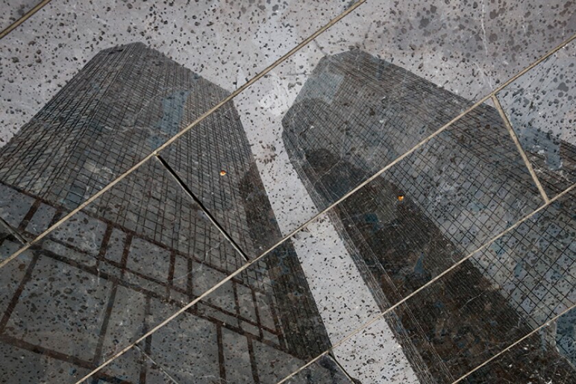 Deutsche-Bank-HQ-relection-pavement-R-780.jpg