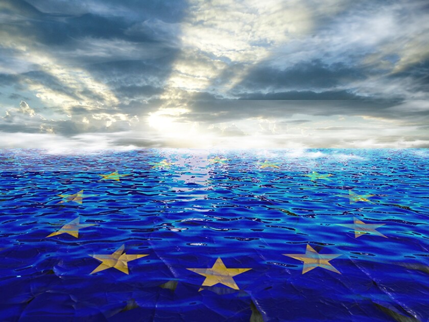 europe-eu-flag-waves-sea-horizon-780.jpg