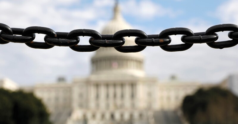 chain-white-house-R-780