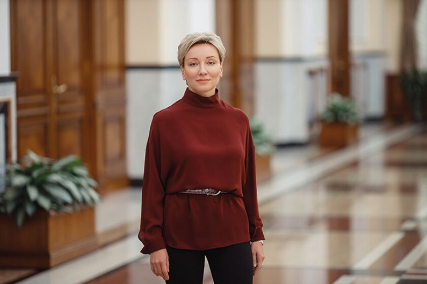 Olga-Skorobogatova-standing-Russia-CB-780.jpg